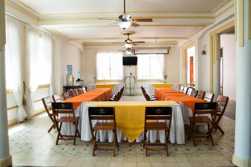 Hotel Savoy
