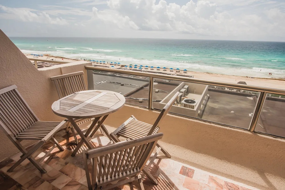2 Bedroom Apartment Ocean View