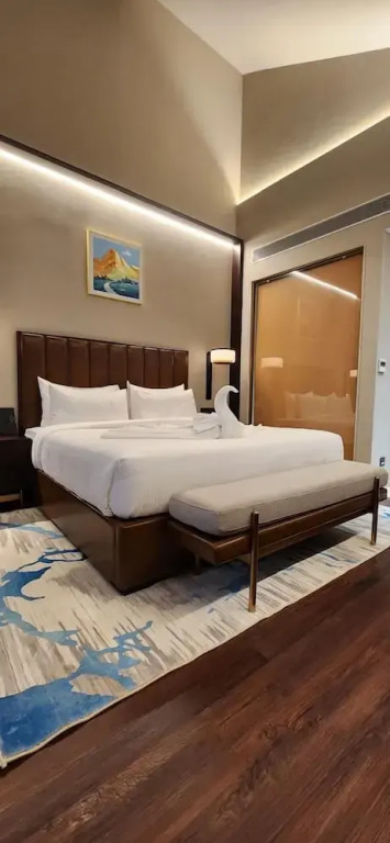 Unique Resort & Lifestyle