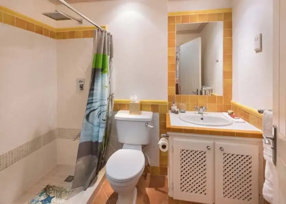 Lovely 1 Br Apartment! Fully Furnished