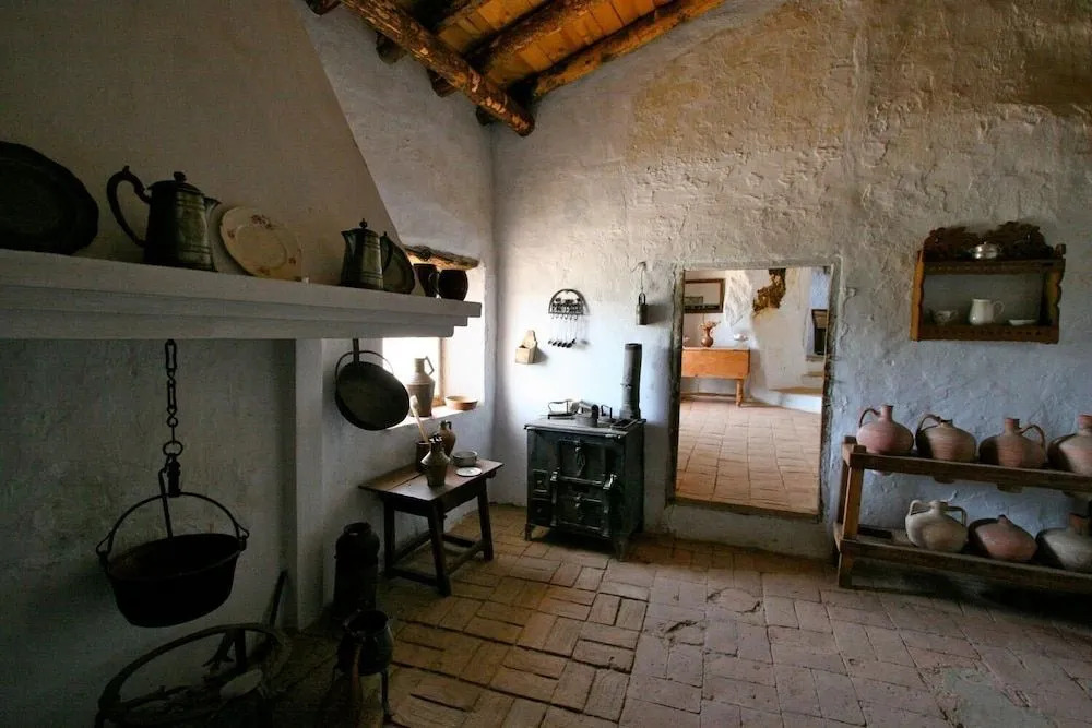 Cuevas Almagruz