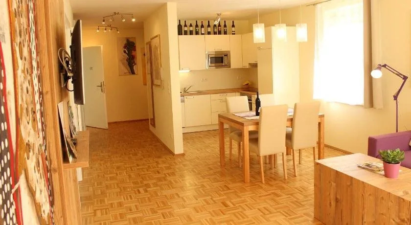 Malerwinkl Restaurant + Kunsthotel