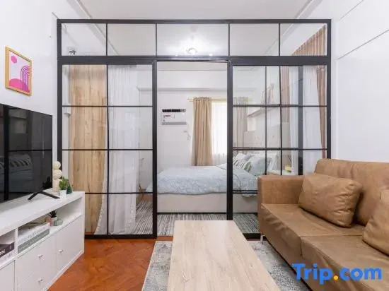 Scandinavian 1BR Condo w/ Free Parking – Trees Residences, Fairview Quezon City