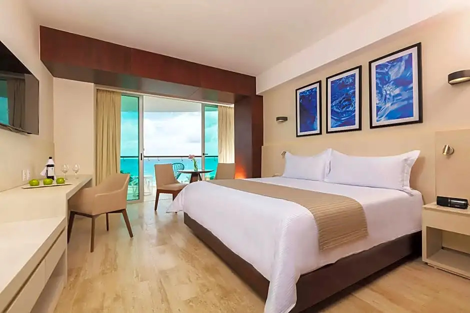 Двухместный номер Standard (двуспальная кровать) в Krystal Grand Cancun