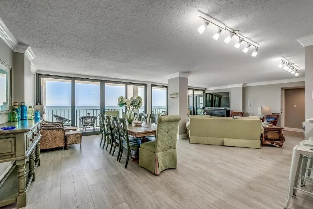Arcadian - 12CD (4 bedroom, Sleeps 12)