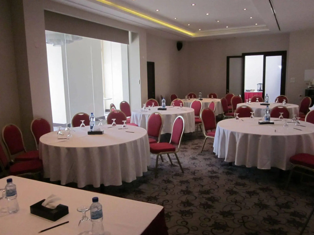 Grand Park Hotel