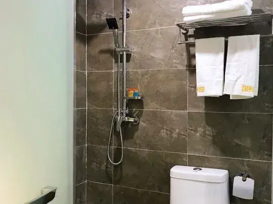 Yijia Hotel