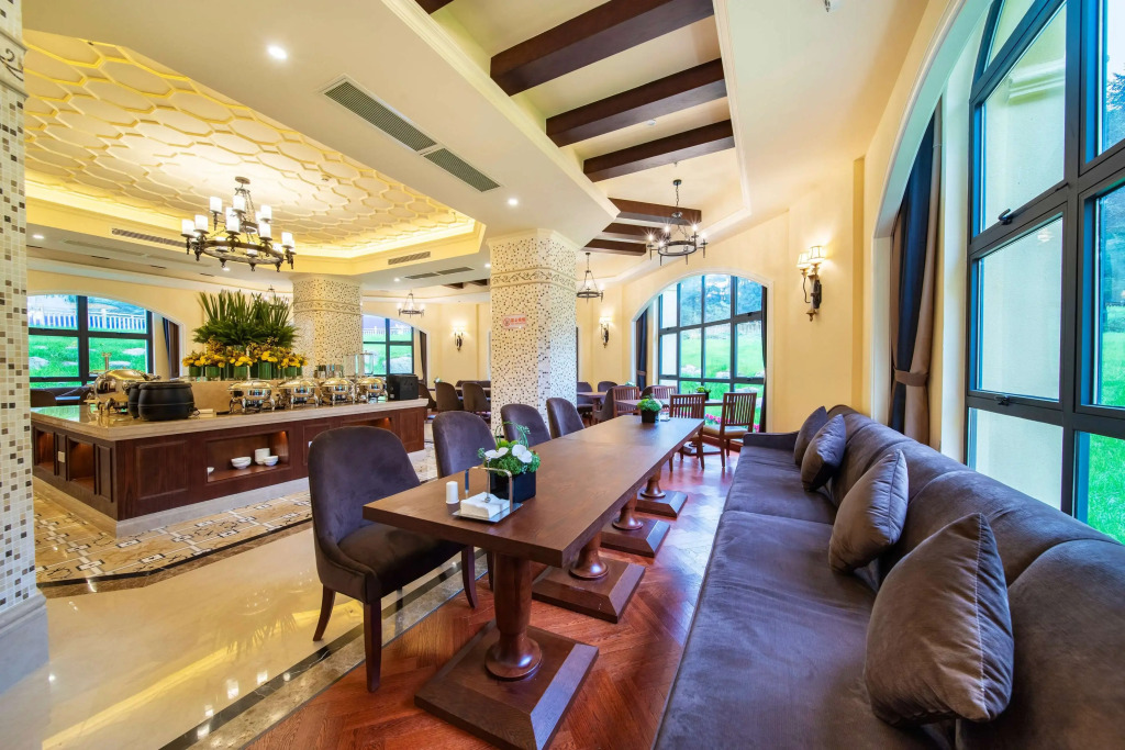 Howard Johnson by Wyndham Yaan Forest Resort