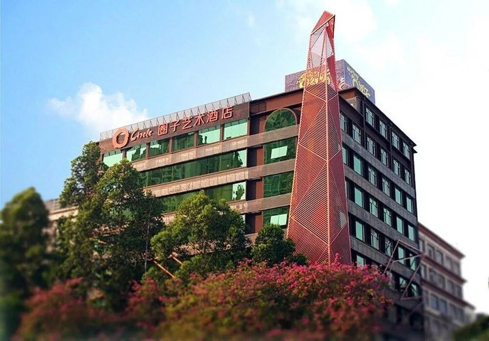Circle Art Hotel