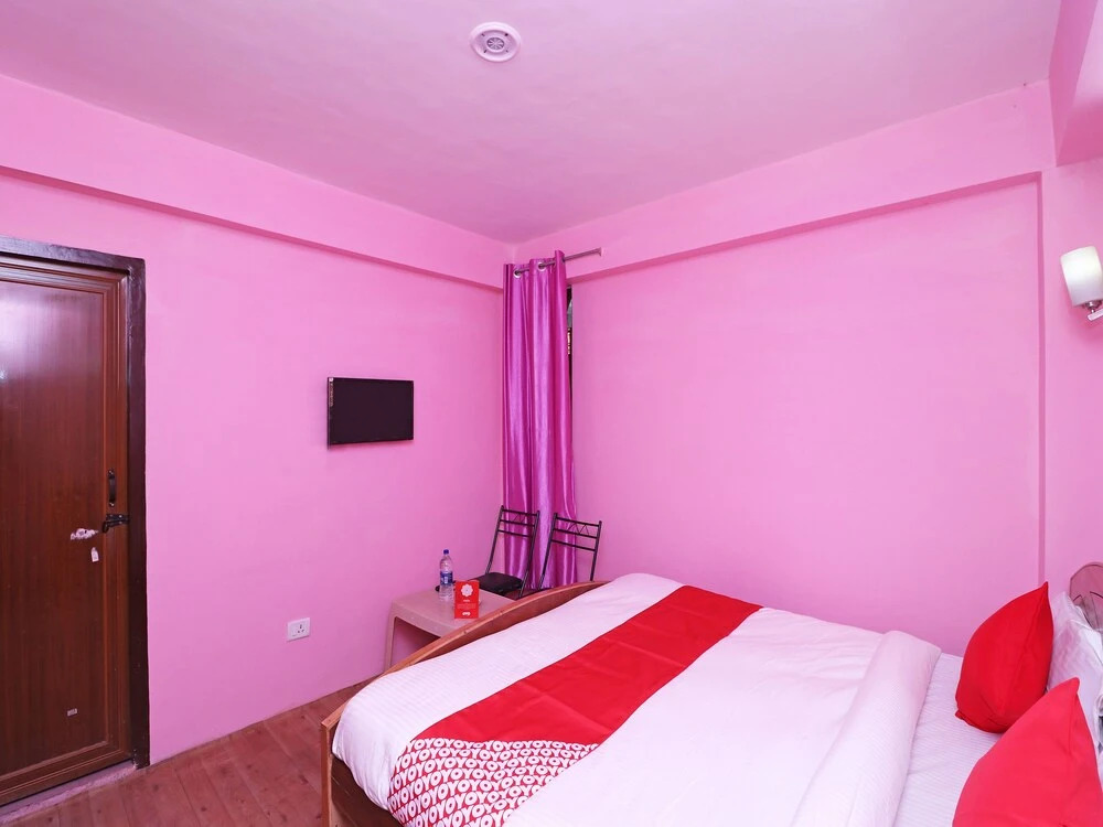 OYO 12691 Hotel Green Leaf