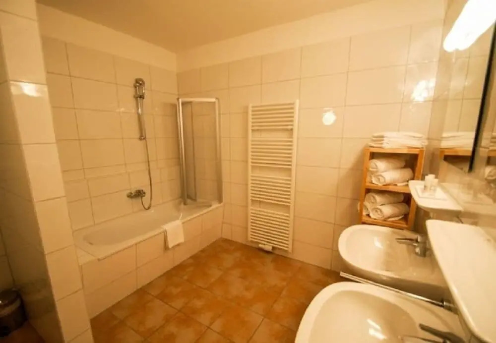All Seasons Lodge by All in One Apartments