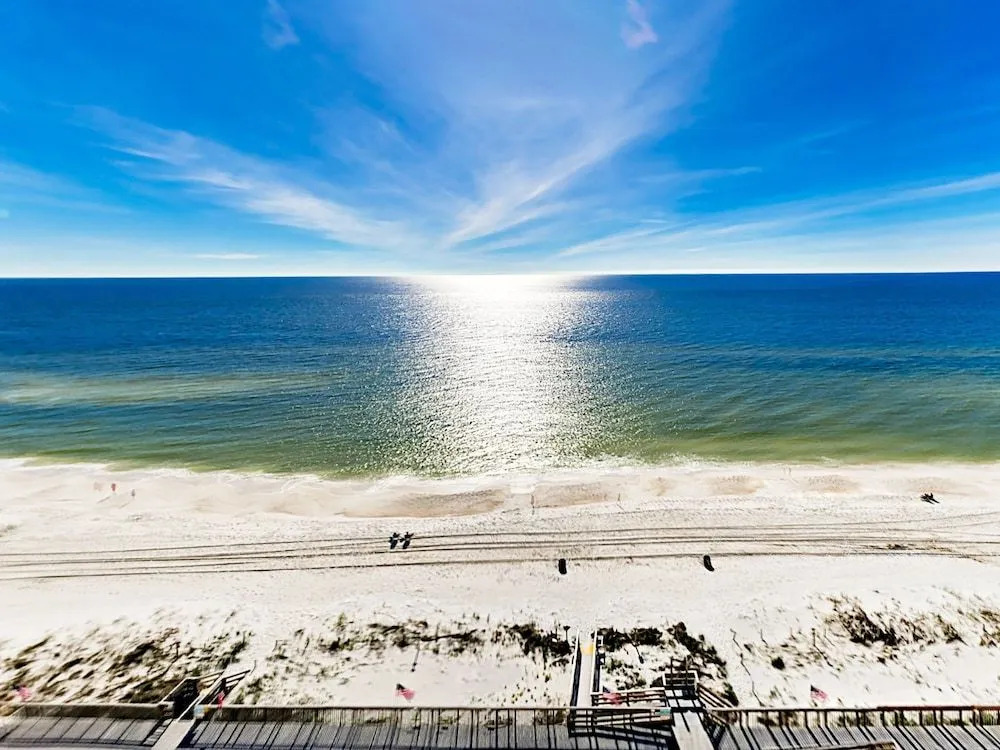 Resort-Style Unit 1113 - 2 Br Condo