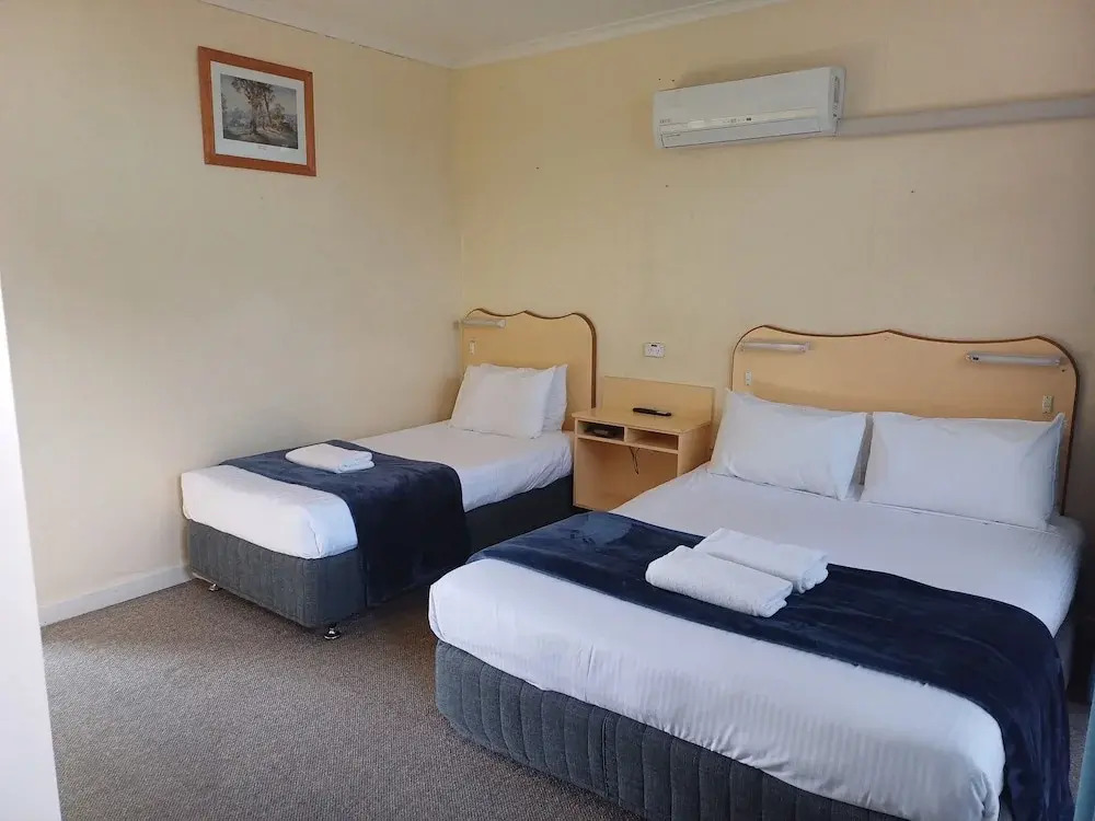 Billabong Motel