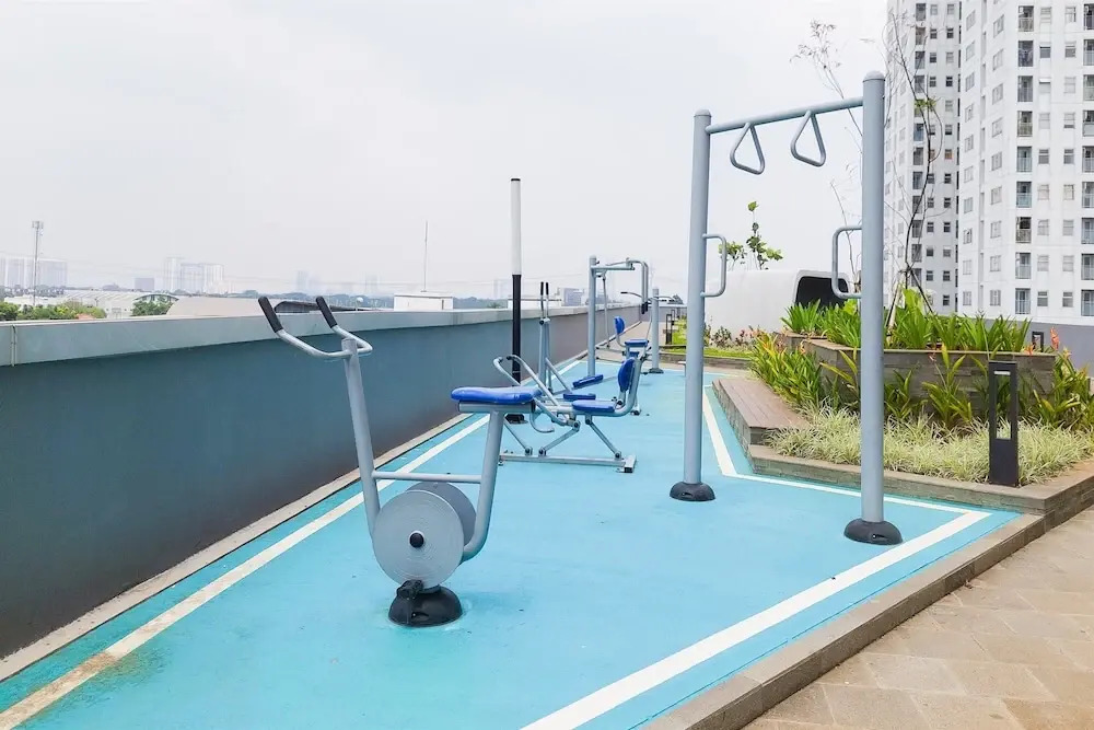 Studio Near Krl Station At Cisauk Point Apartment