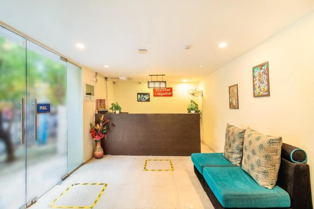 Smile Hotels by OYO Rooms