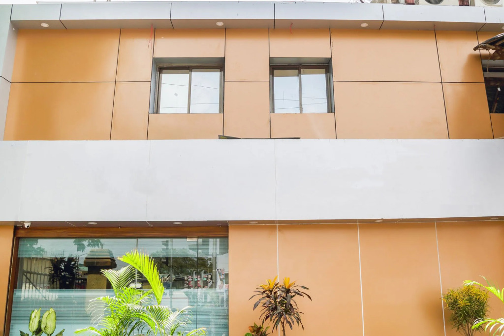 Hotel Plaza Executive Kurla
