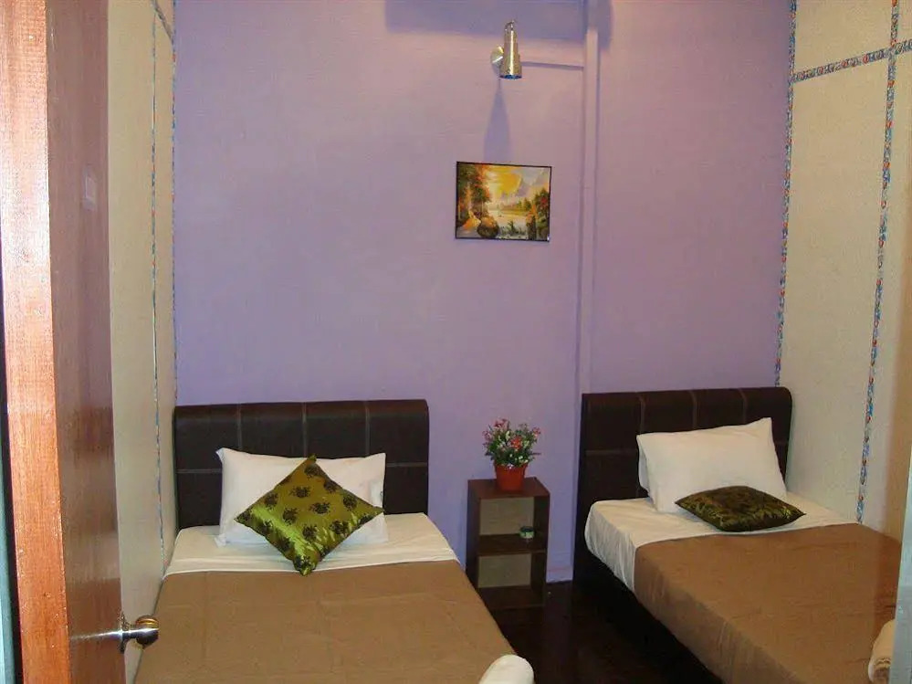 River Golden House - Hostel