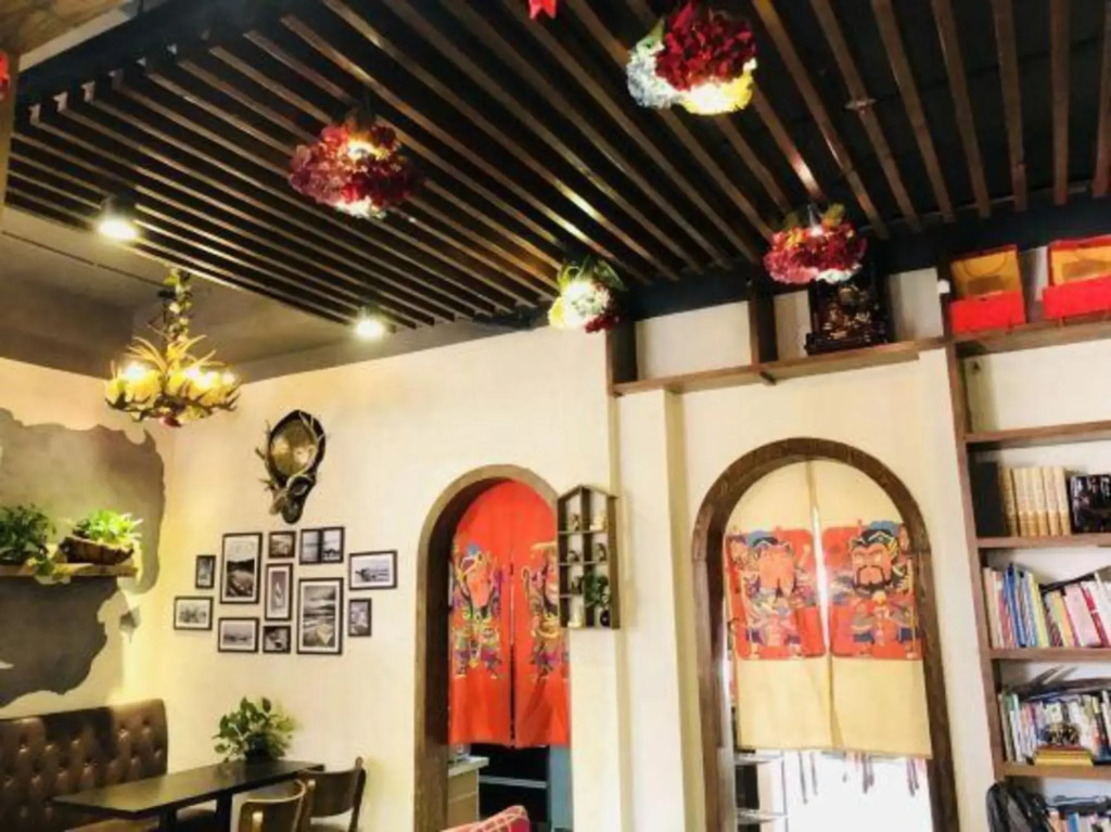 Mingyue Guxiang Inn