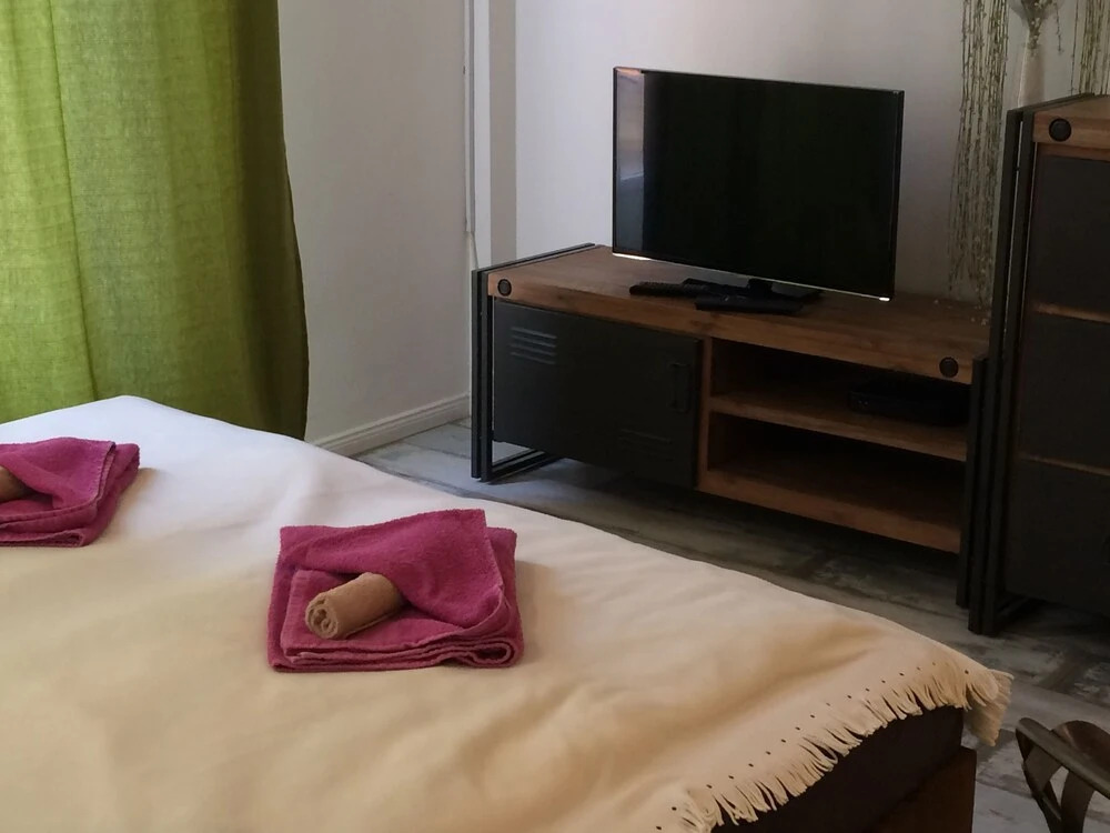 Ginger Apartment