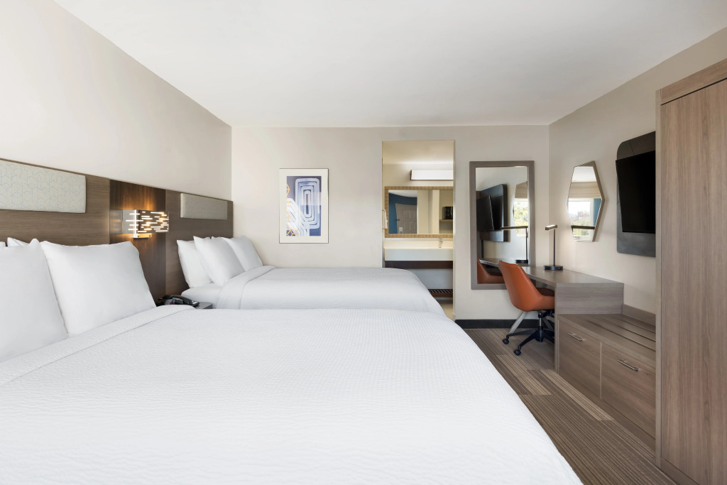 Holiday Inn Express Simi Valley by IHG