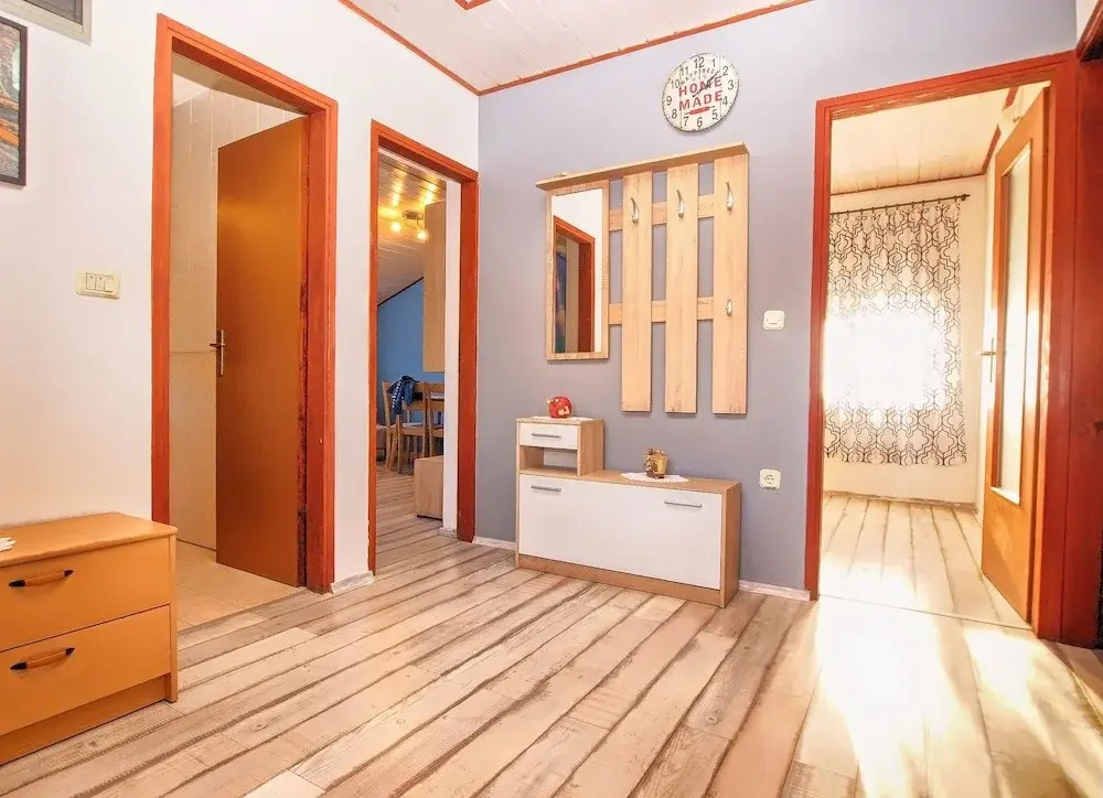 Apartment 1294