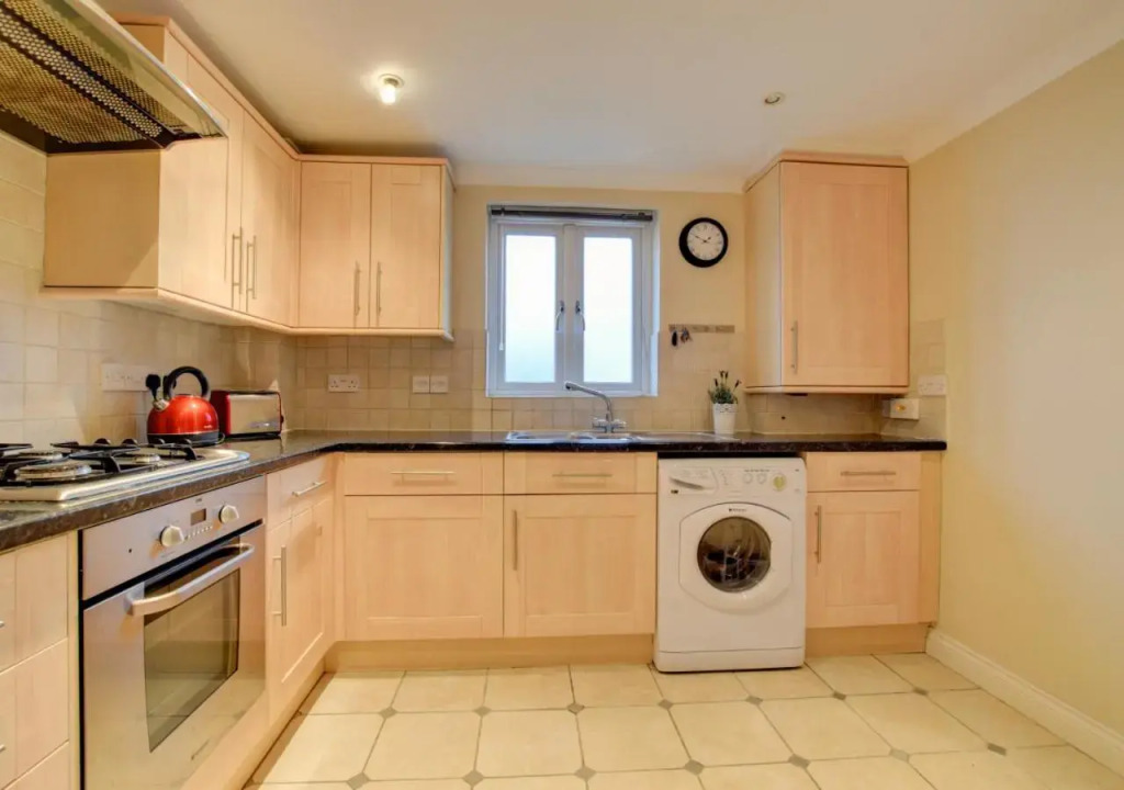 Bowleaze Beach Apartment