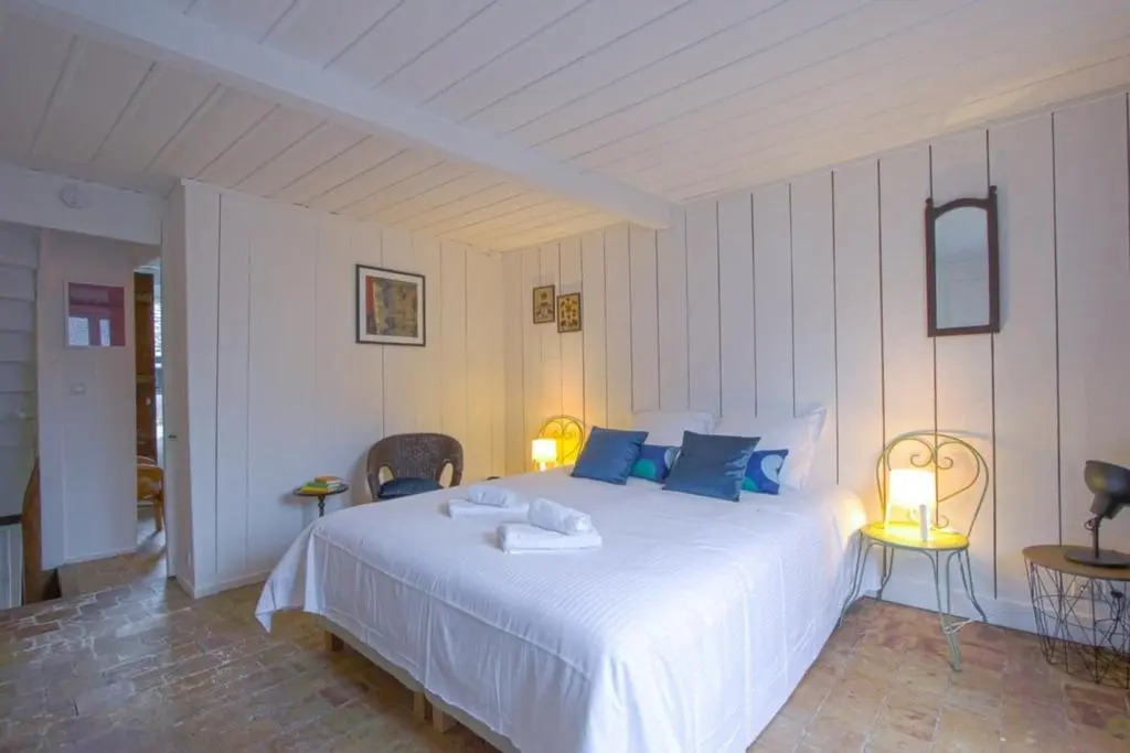 34 Notre Dame - PRETTY TRIPLEX HOUSE IN HONFLEUR-NEAR THE OLD PORT