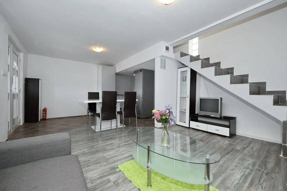 House Astrid