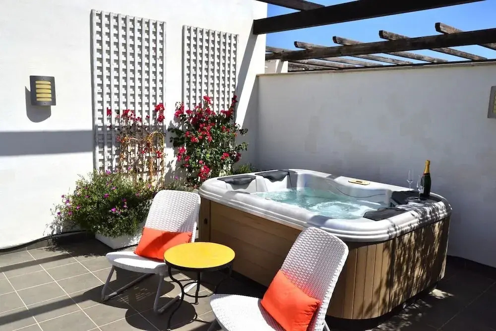 Rsh14a - Terrace With hot tub and Fantastic Views