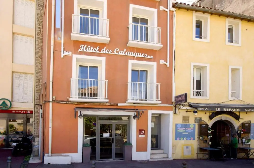 HOTEL DES CALANQUES Port de Cassis