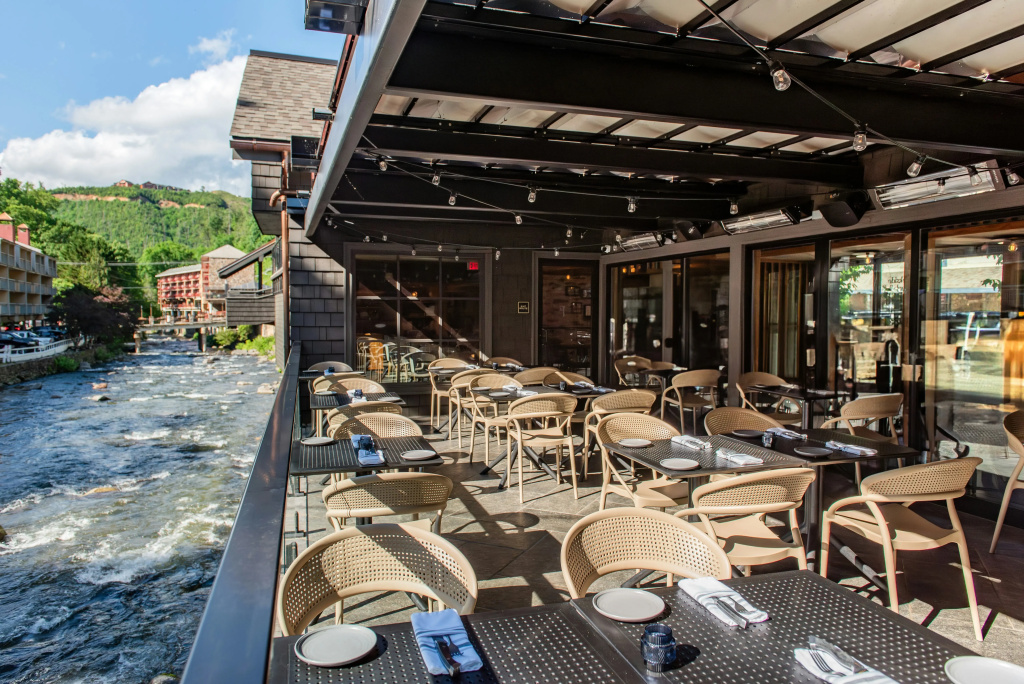 Отель Historic Rocky Waters Inn, A Small Luxury Hotel