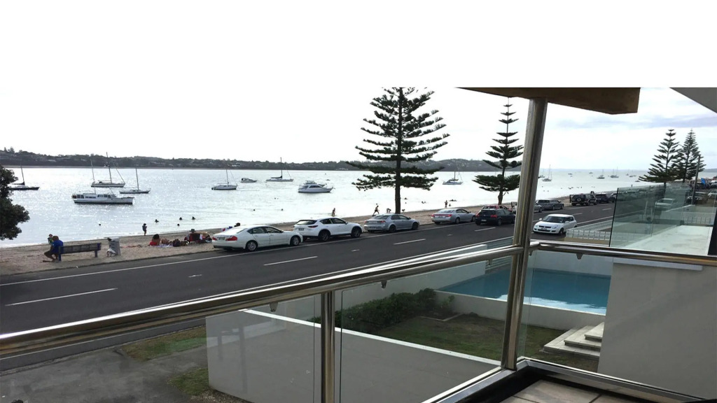 Bucklands Beach Waterfront Motel