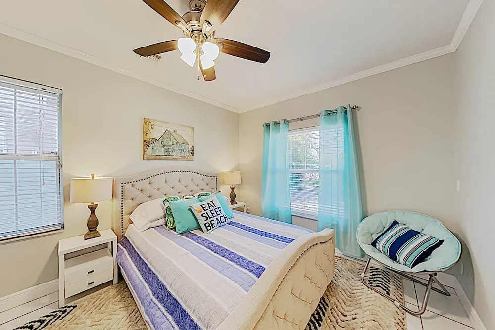 New Listing! Designer Beach W/ Bikes 3 Bedroom Home