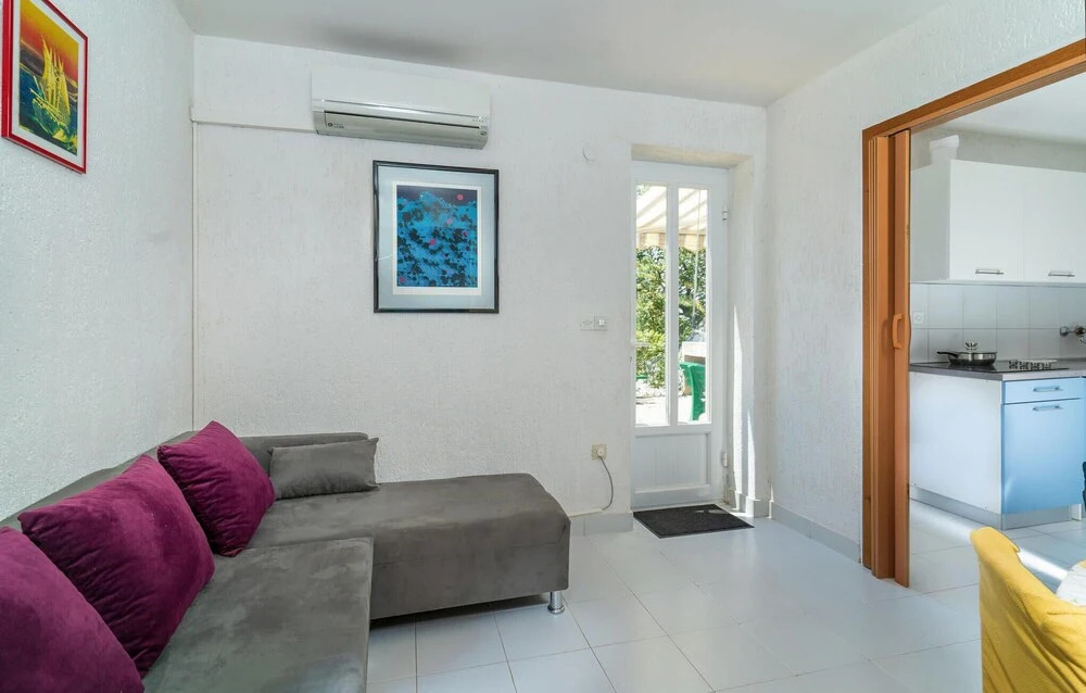 Stunning Apartment in Jadranovo With Outdoor Swimming Pool, Wifi and 2 Bedrooms