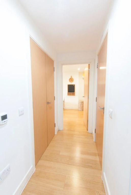 Quiet, Spacious 1BR Hackney Central Flat for 3