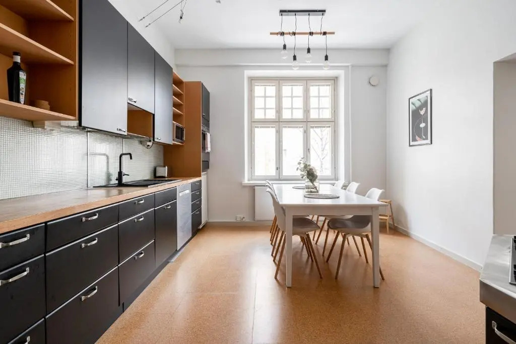 2ndhomes Tampere "Iso Aleksi" Apartment - 119m2 - Private Sauna - Best Location