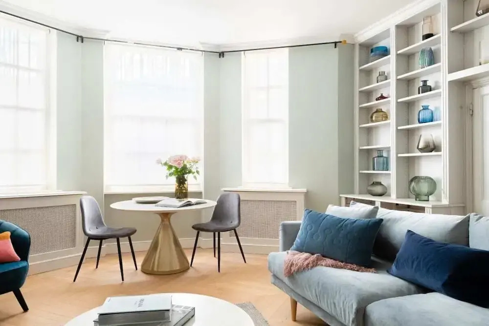 The Pimlico Gardens - Modern 3BDR with Patio & next to River Thames