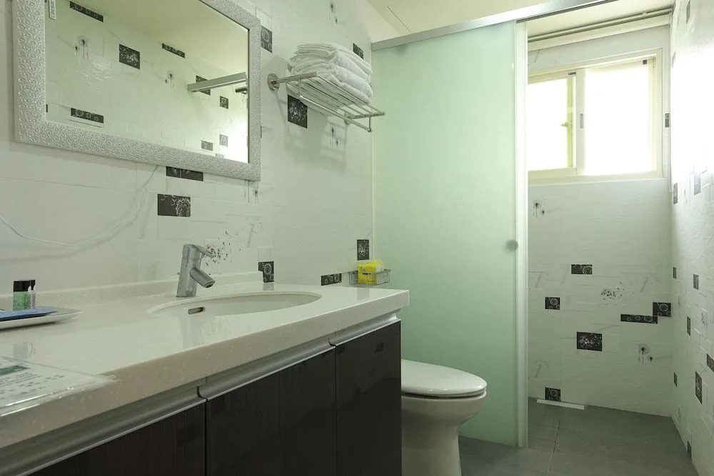 Tianyi Xuanyuan station homestay