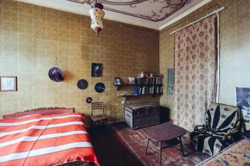 Vintage Room 1905