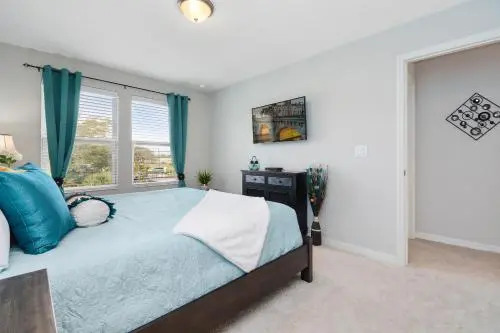 Four Bedrooms TownHome 5161