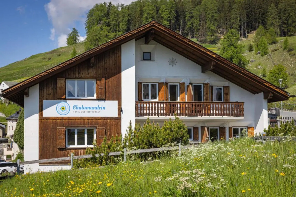 Hotel Chalamandrin