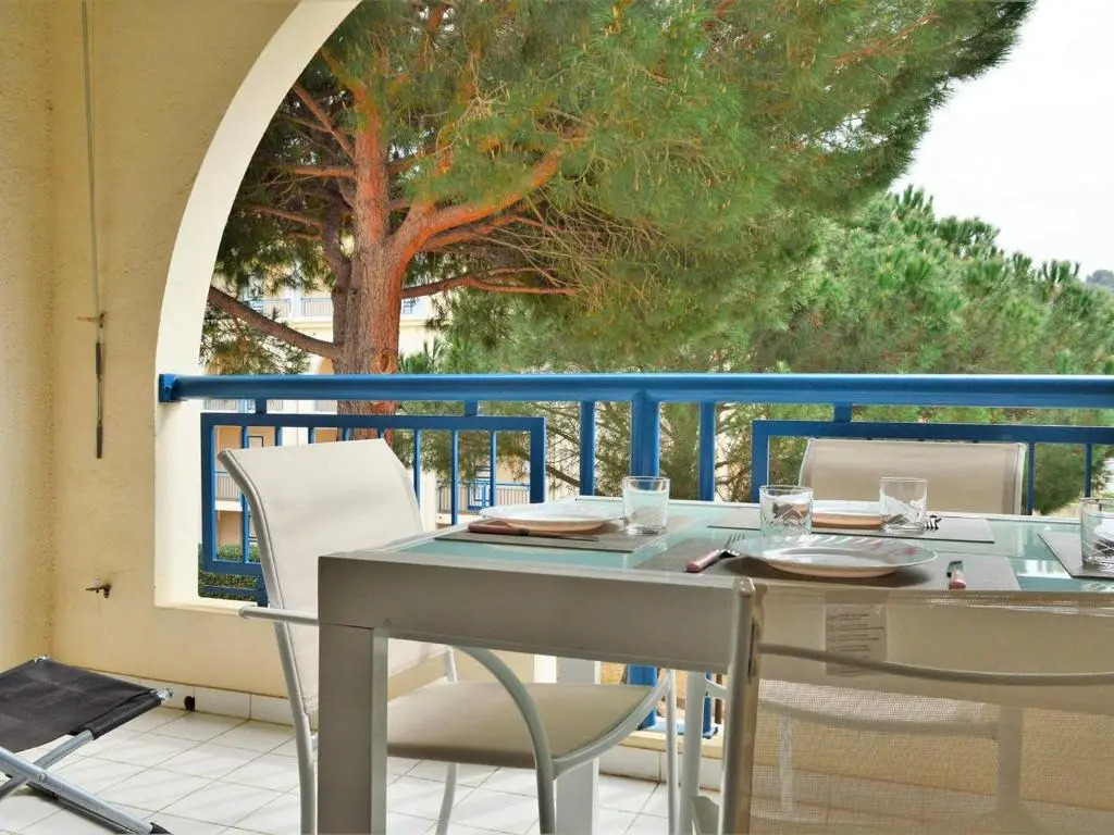 Appartement Le Lavandou, 2 pièces, 4 personnes - FR-1-251-411