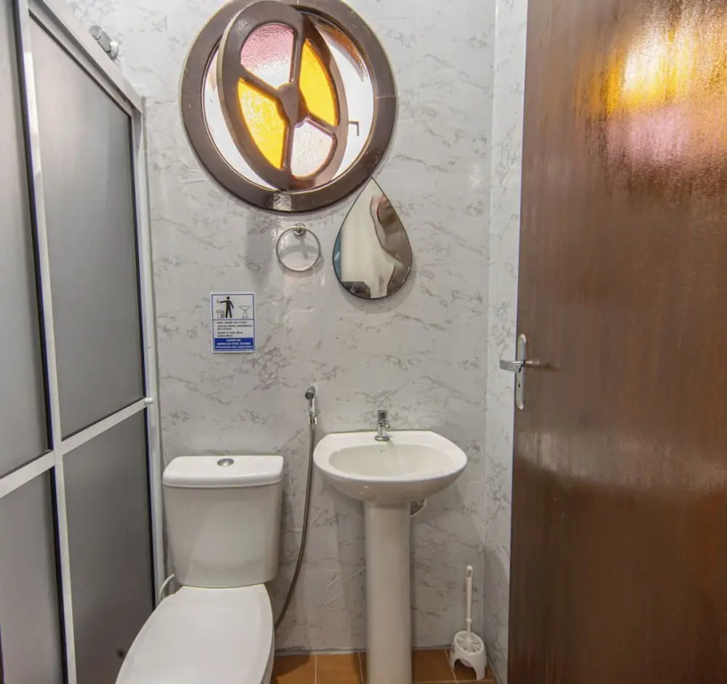 Casa com Piscina e Churrasqueira a 220 m da Praia