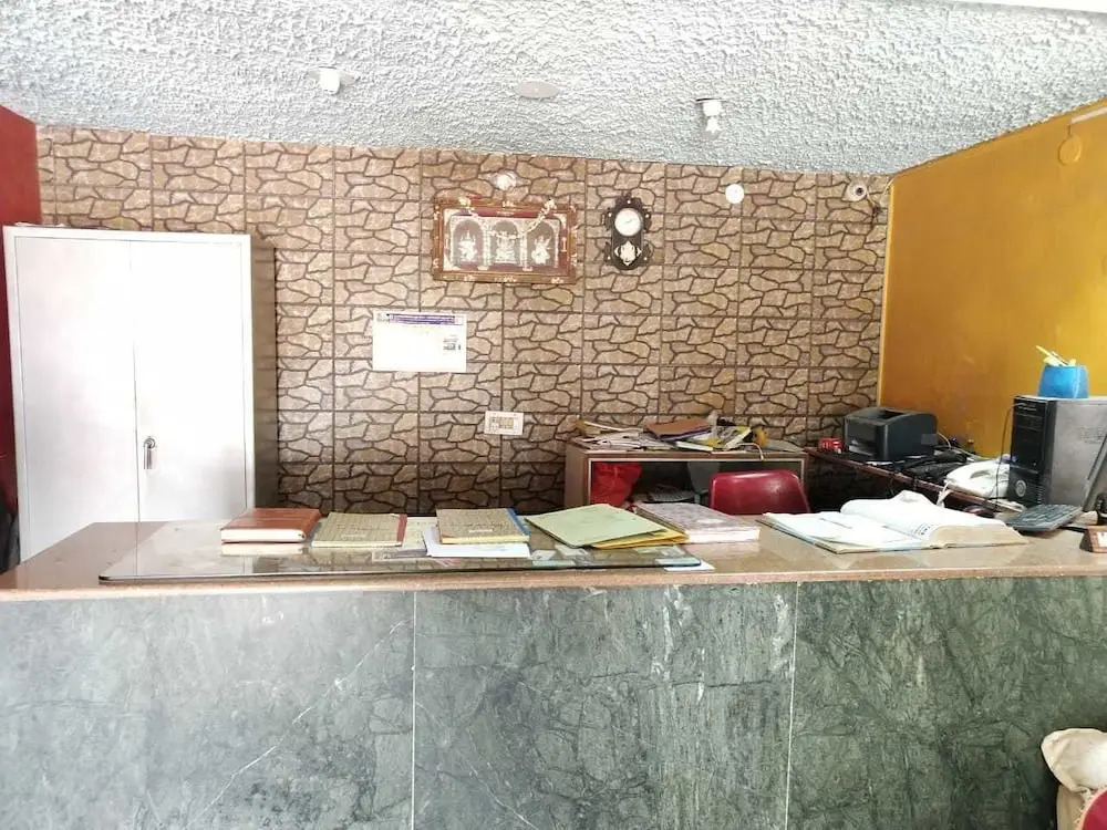 iROOMZ Hotel Abhiman