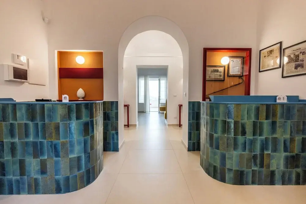 Elegant Villa In Anacapri | Infinity Pool & Design