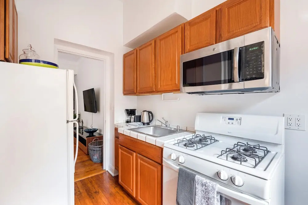 Bright and Comfy Studio in NYC