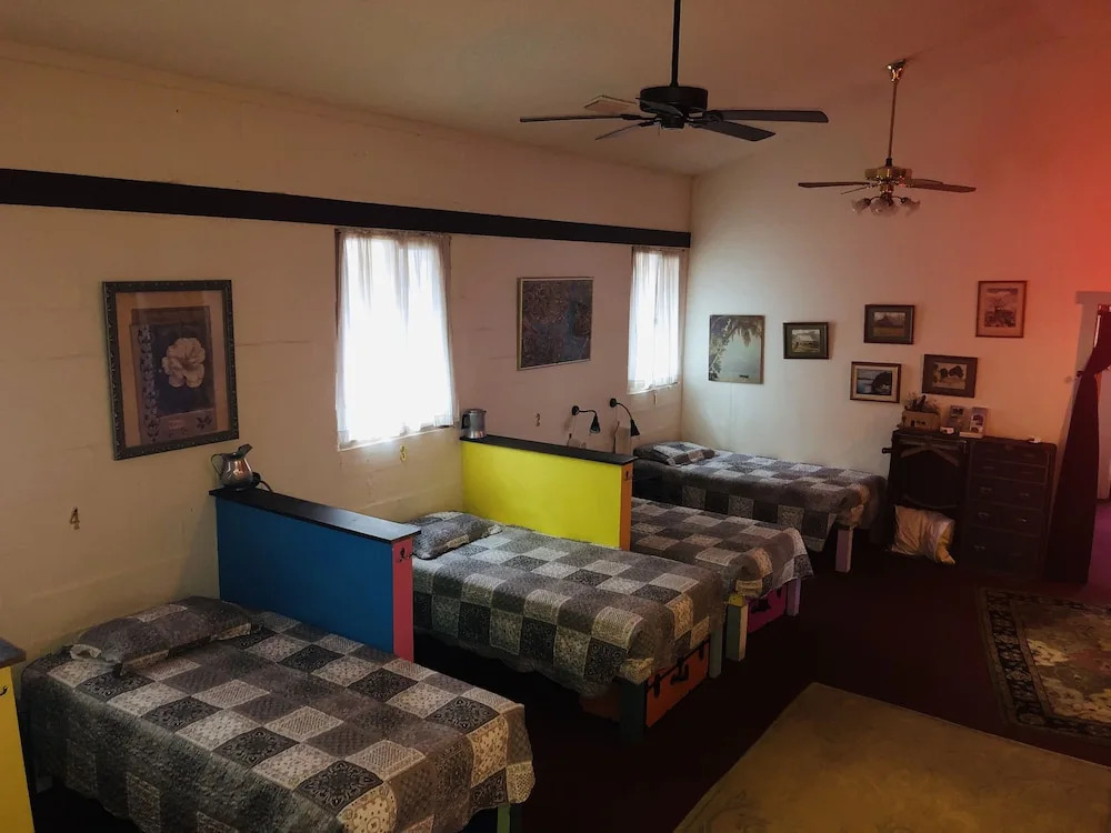 WILLIAMS AZ HOSTEL