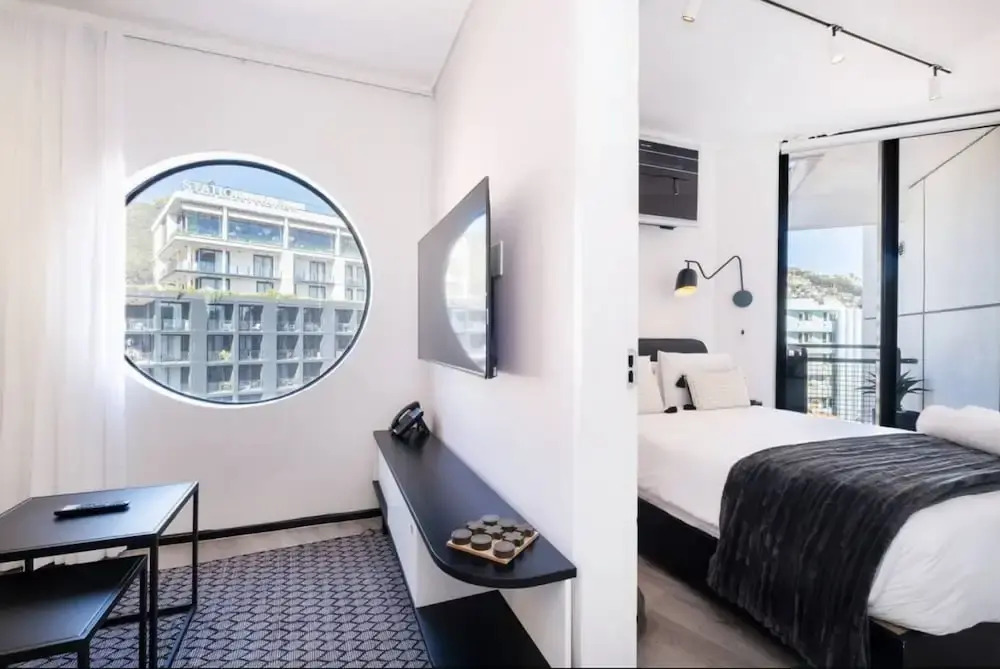 The Flamingo One Bed Sea Point Promenade