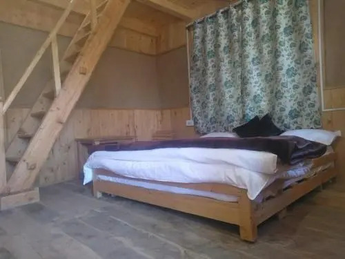 OFFTHETRAILCABINS