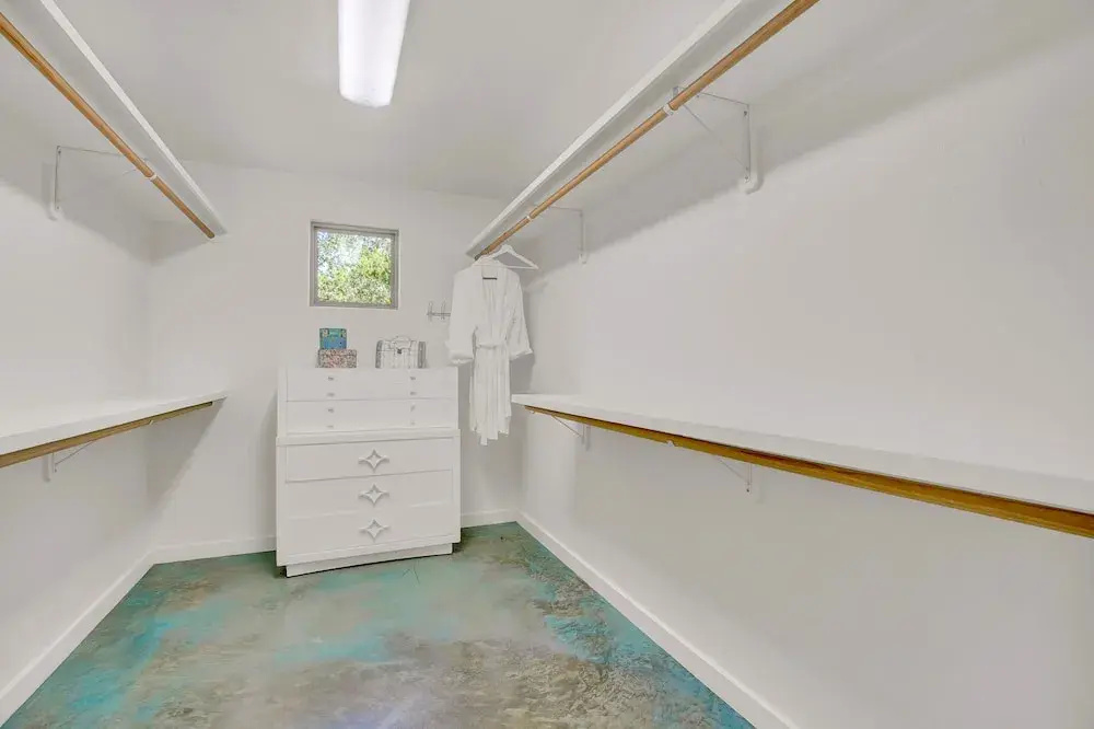Gorgeous Haus-cabin Combo-bbq and XL Patio-min to Main St!